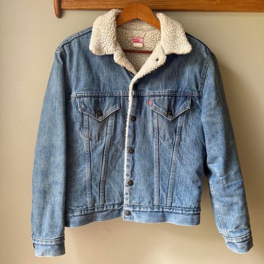 Vintage 1970s Levi's trucker jacket with Sherpa Lining - Size 42 (M)